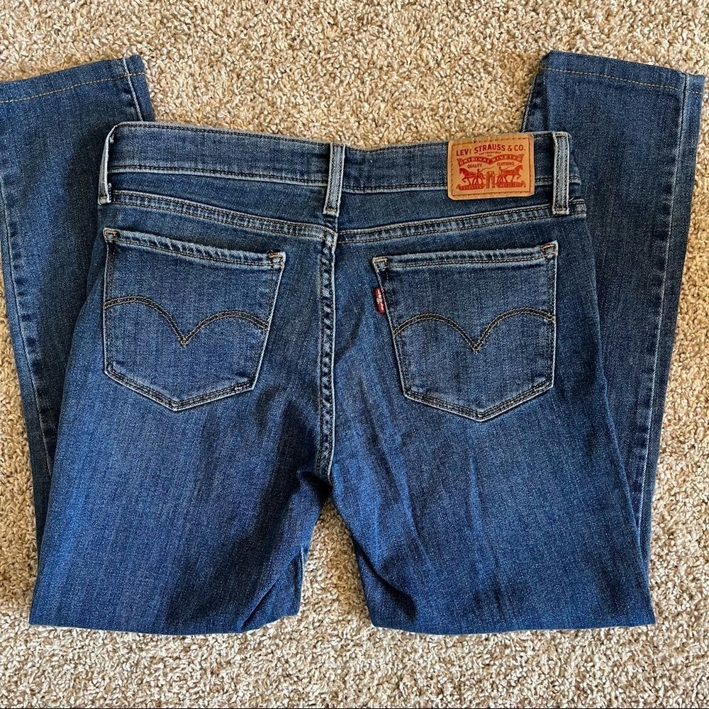 Levi’s 711 Skinny Distressed Ankle Jeans Size 27