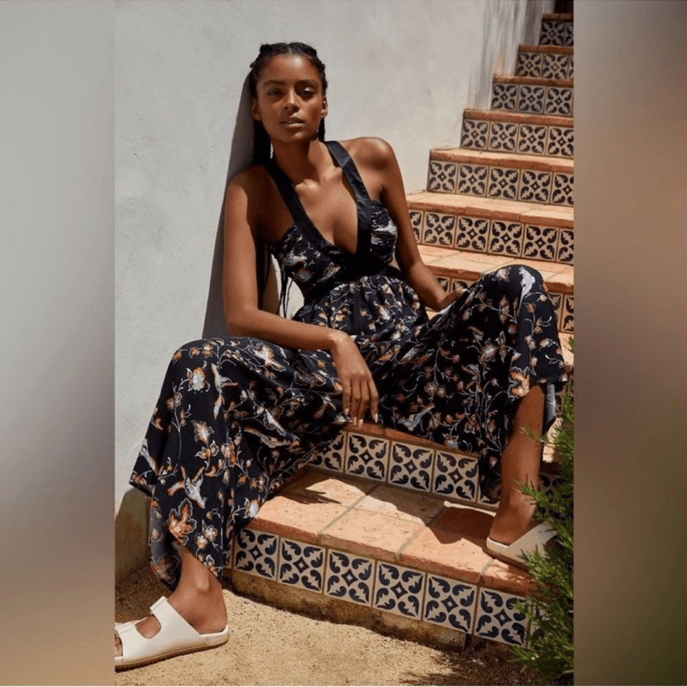 Anthropologie The Brinley V-Neck Floral Black Jumpsuit NEW Size Small