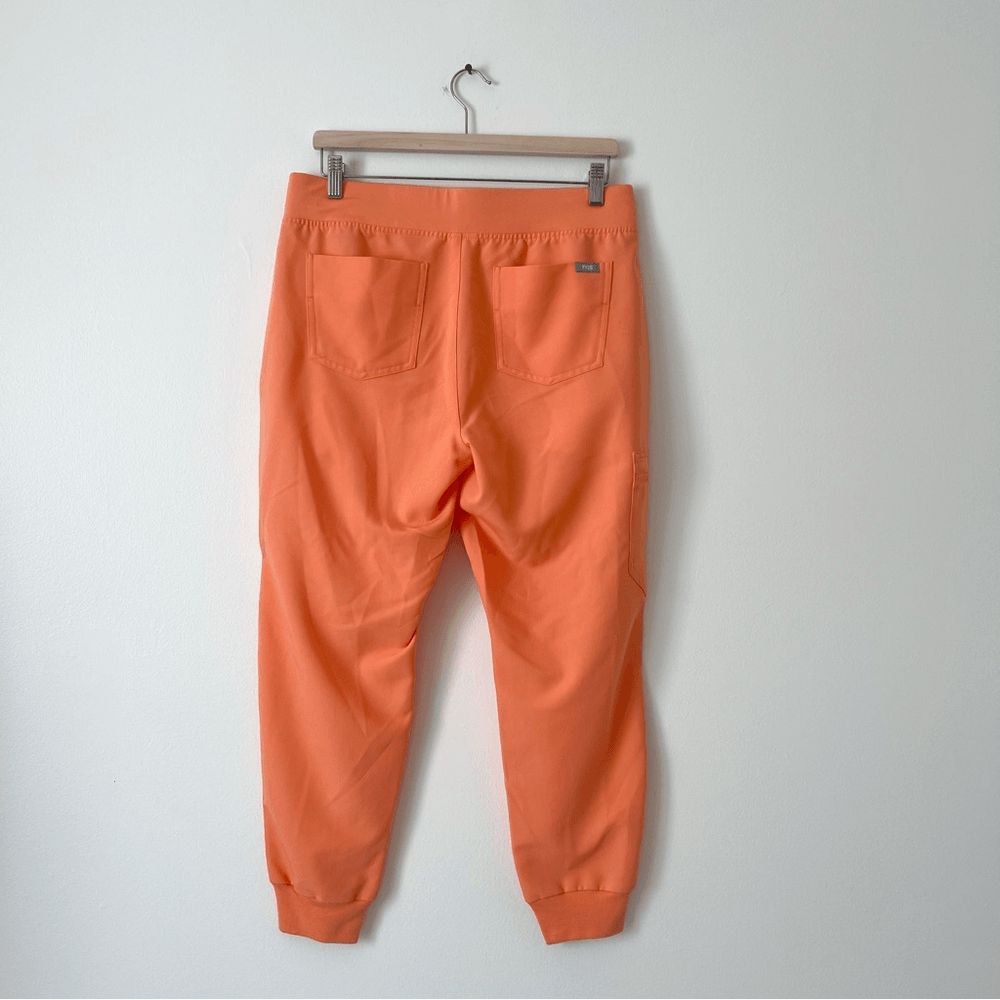 FIGS Zamora Jogger Scrub Pants in Orange Size Medium Petite
