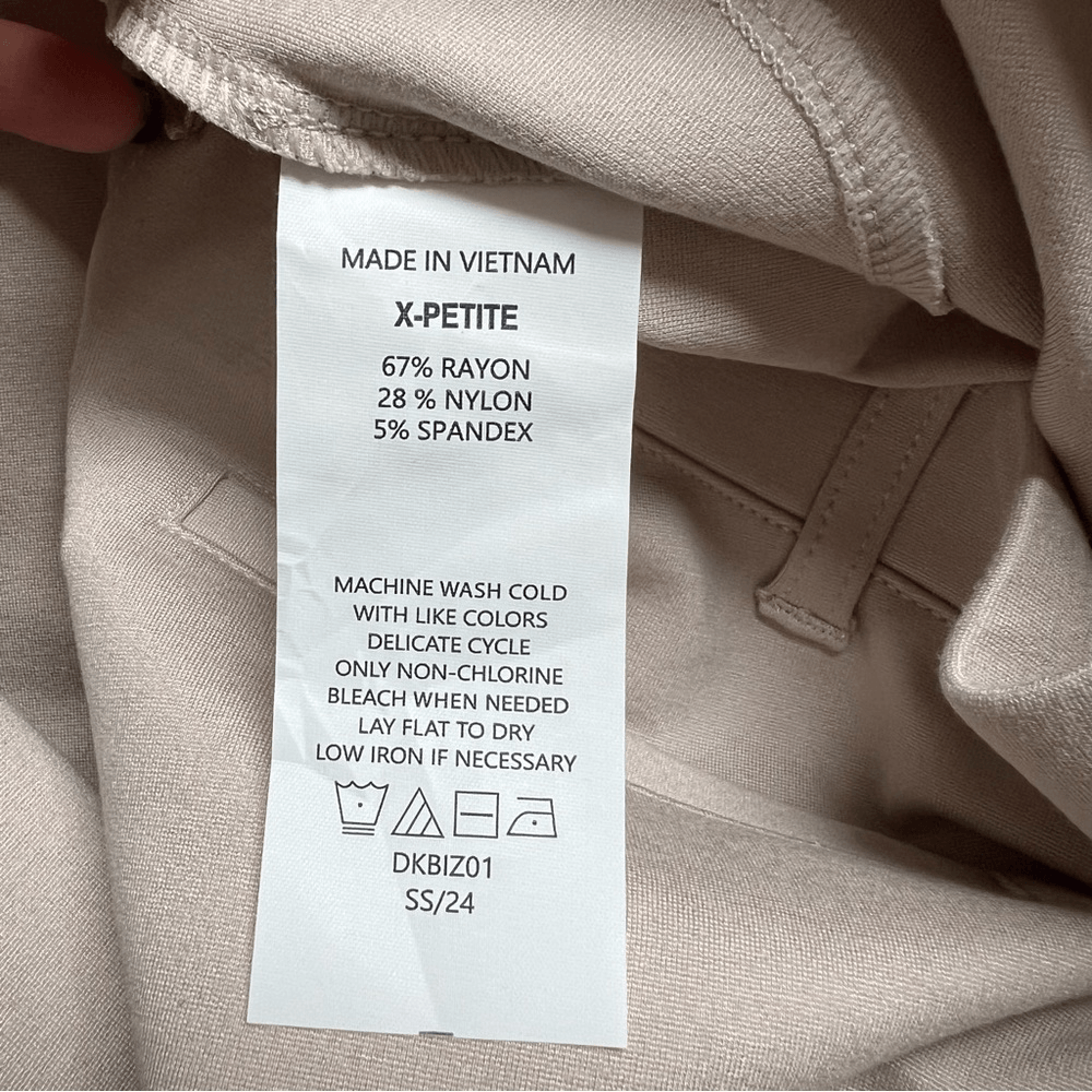 Quince Ultra Stretch Ponte Straight Leg Ankle Pants NEW Size S / 26 Cream