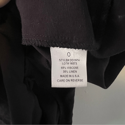 INTERMIX Marseille Black Lace-Up Top Tie Front Lace Back Scoop Neck Size 0 Linen