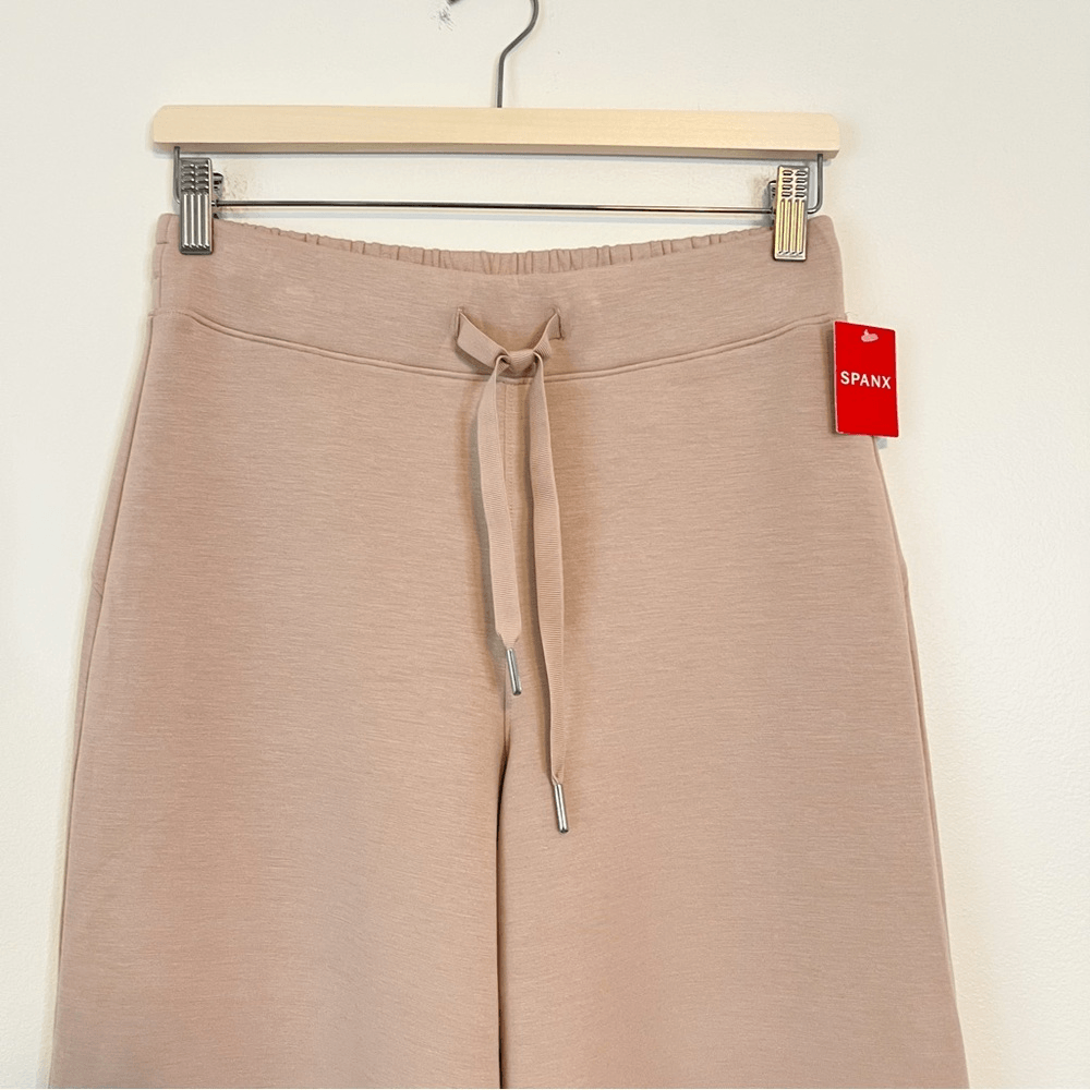 SPANX AirEssentials Wide Leg Pants in Ashwood NEW Size Medium