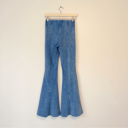 Good American Soft Sculpt Pull-On Extreme Flare Jeans Size XS