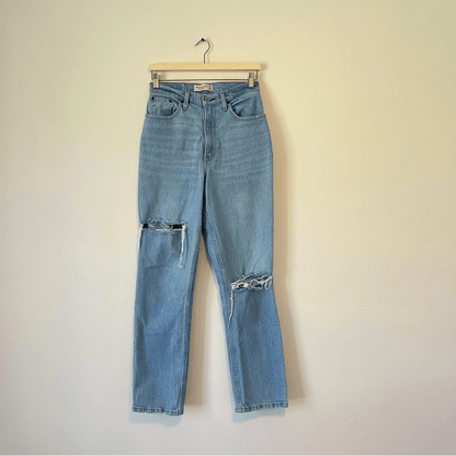 Abercrombie & Fitch The 90s Straight Ultra High Rise Curve Love Jeans 27 / 4