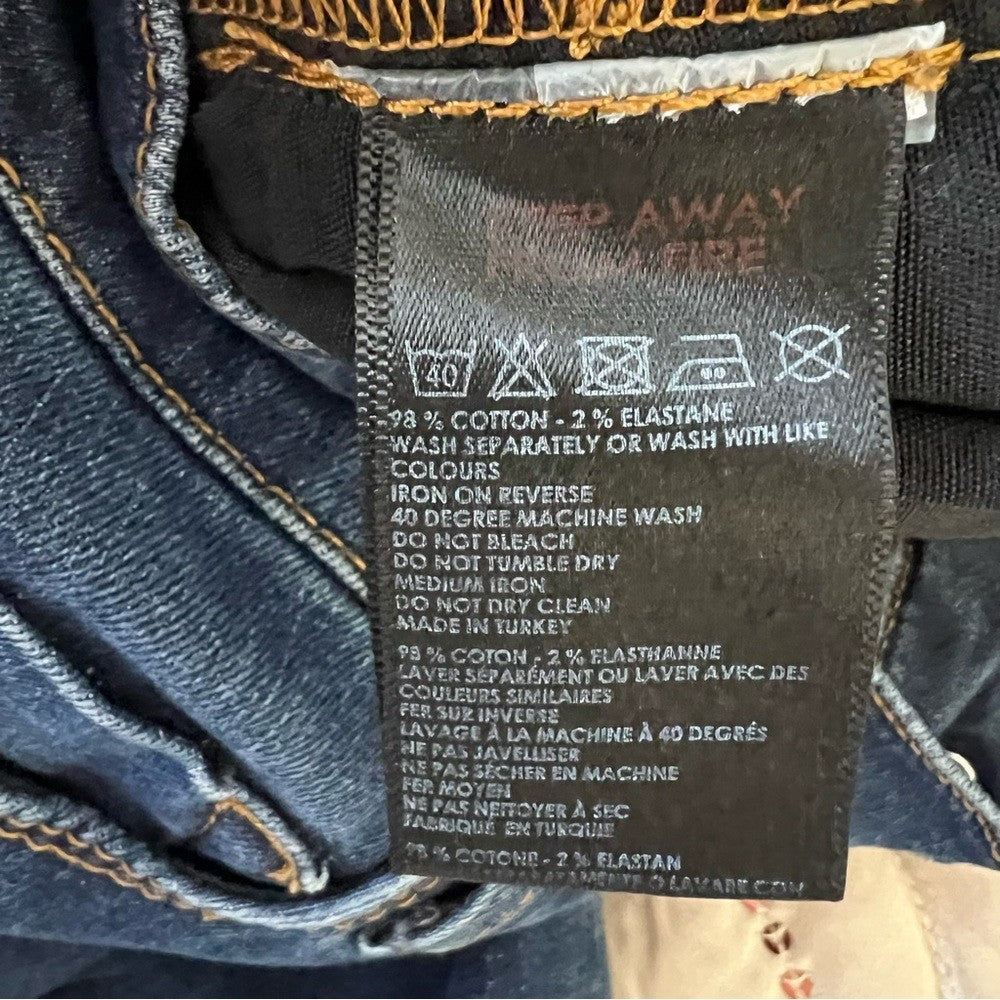 Urban Outfitters BDG Twig High Rise Dark Wash Jeans Size 26