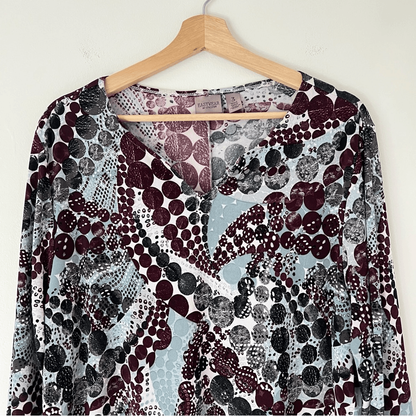 Chico's Easywear Printed V- Neck Blouse Size 3 / XL