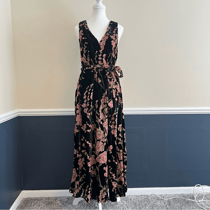 Baltic Born Lennon Velvet Floral Maxi Front Slit Dress in Black NEW Size Medium