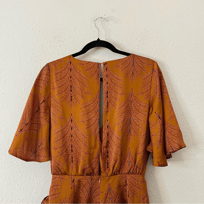 Saints and Secrets NADI V-Neck Wrap Romper Size Small