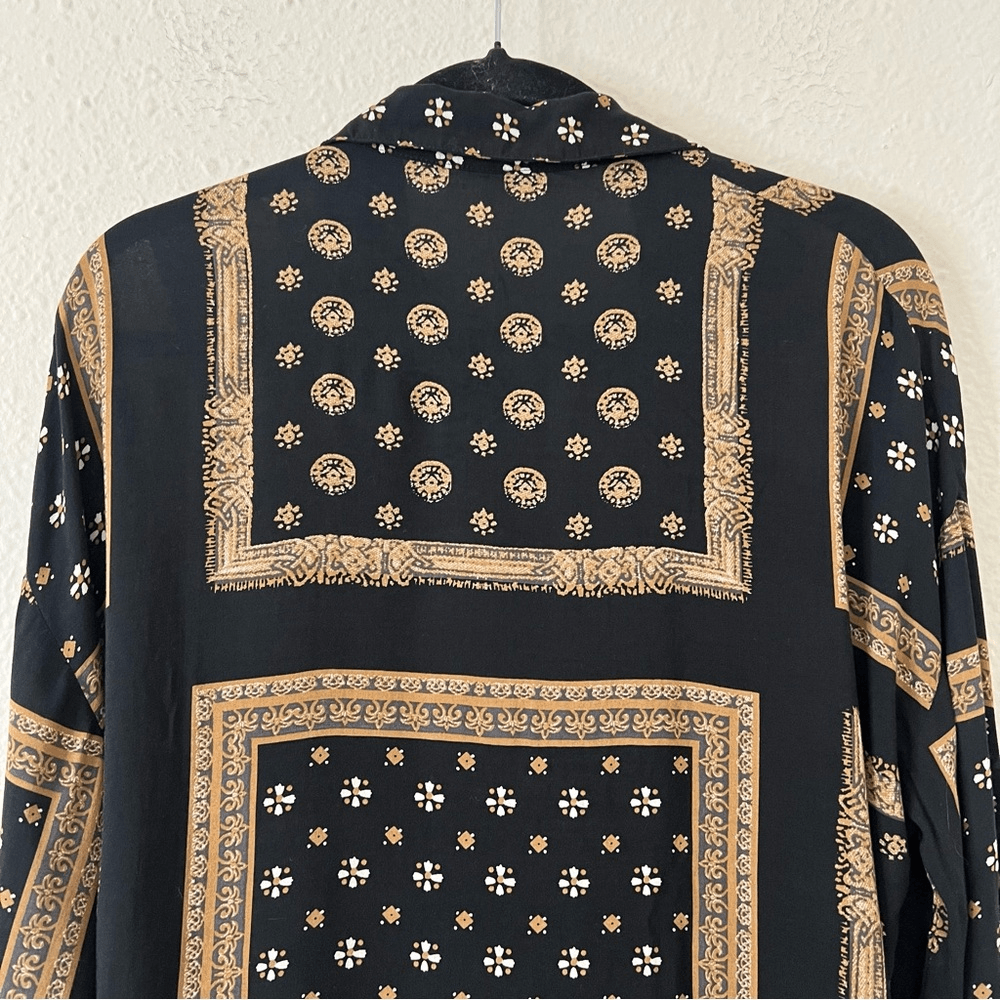 Free People Little Secrets Scarf Print Button Up Shirt Blouse Size Small