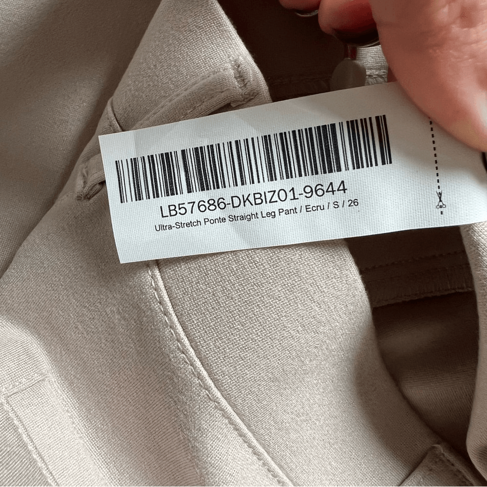 Quince Ultra Stretch Ponte Straight Leg Ankle Pants NEW Size S / 26 Cream