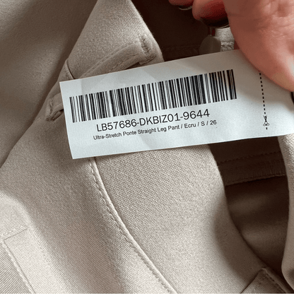 Quince Ultra Stretch Ponte Straight Leg Ankle Pants NEW Size S / 26 Cream