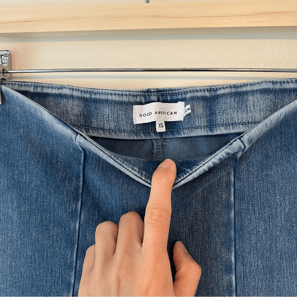 Good American Soft Sculpt Pull-On Extreme Flare Jeans Size XS