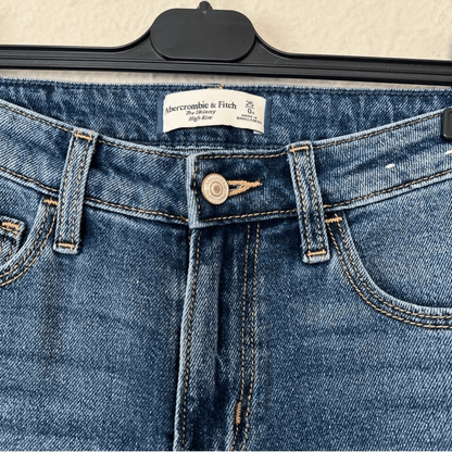 Abercrombie & Fitch The Skinny High Rise Jeans Size 25 Medium Wash