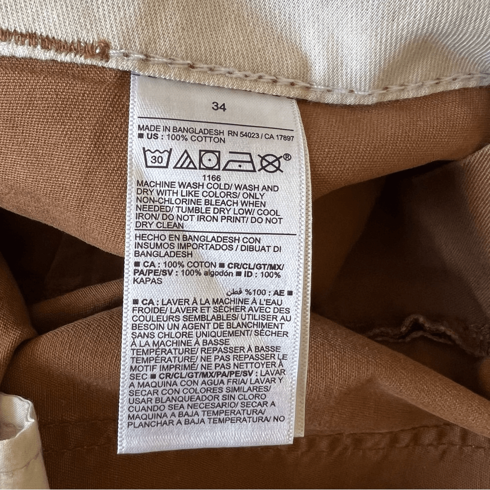 Old Navy Lived-In Straight Cargo Khaki Shorts NEW Size 34