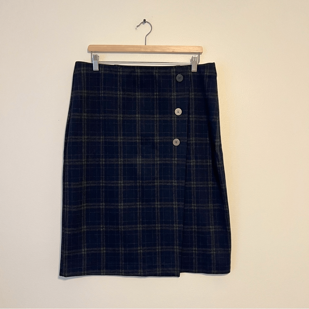 J.Jill Plaid Wrap Front Pull On Skirt NEW Size Medium Stretch Academia Career
