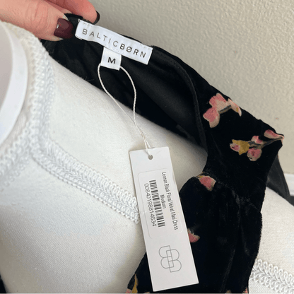 Baltic Born Lennon Velvet Floral Maxi Front Slit Dress in Black NEW Size Medium