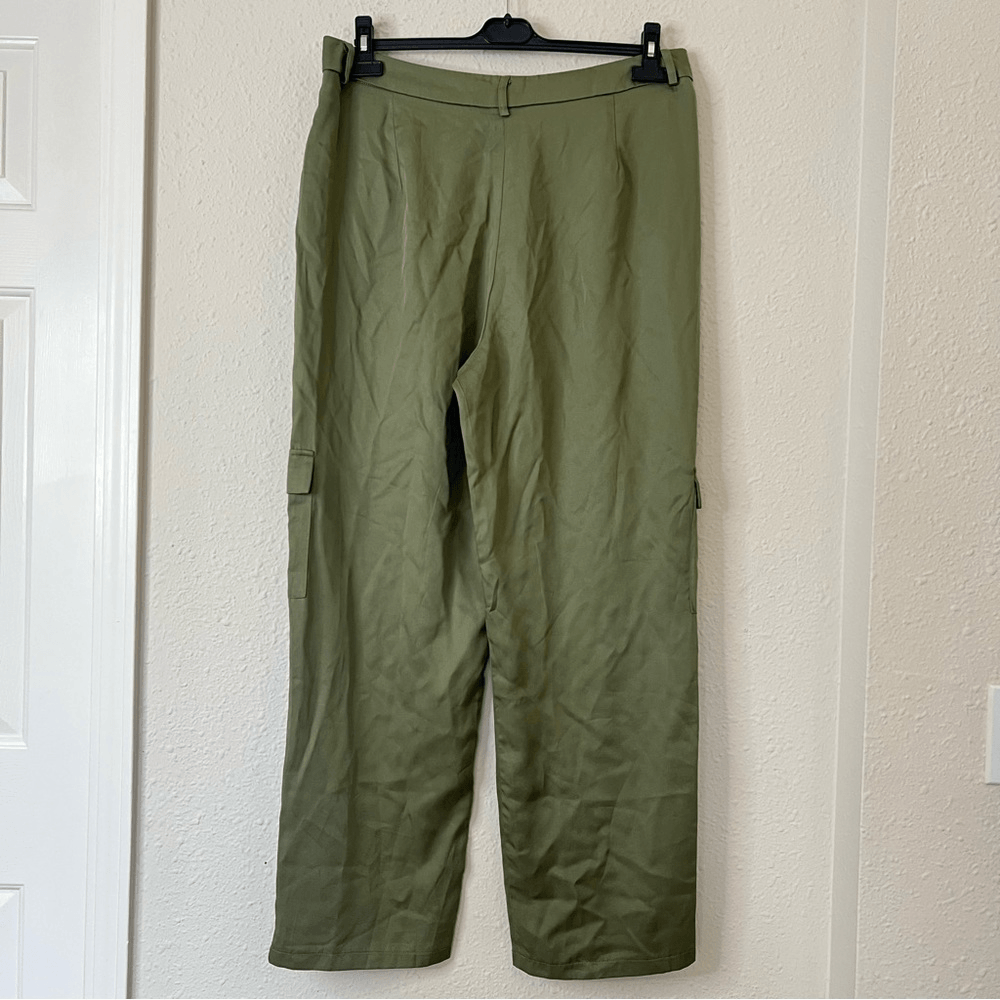 Revolve Superdown Mae Cargo Pant in Olive NEW Size XL