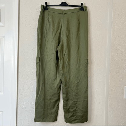 Revolve Superdown Mae Cargo Pant in Olive NEW Size XL
