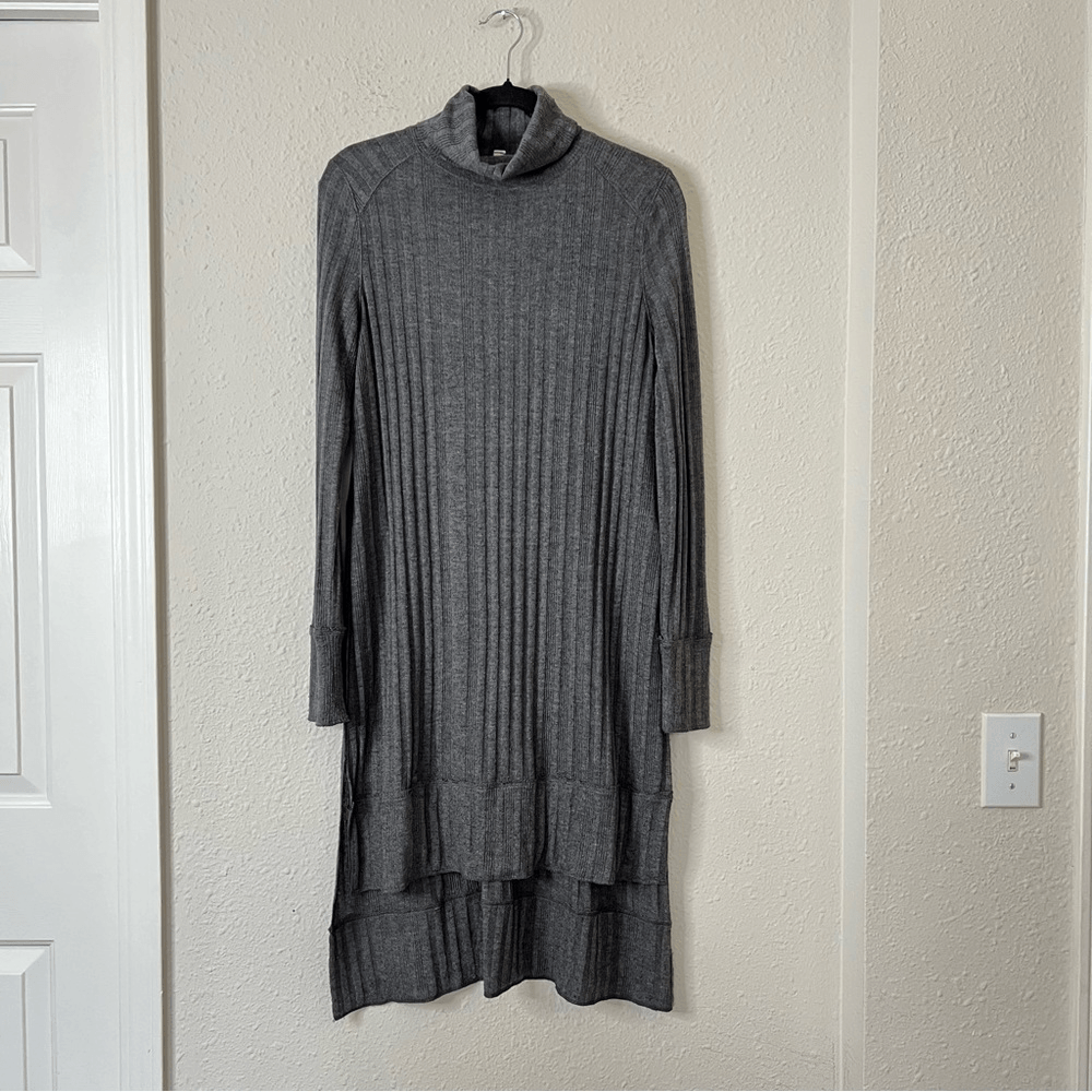 Free People We The Free Ribbed Turtleneck Tunic in Gray Size Small