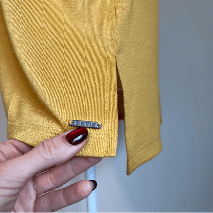 Orvis Women's Short Sleeve V-Neck Tunic Knit Top Size Medium Yellow