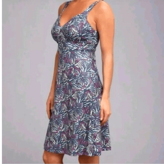 Patagonia Minette Printed Athletic Dress Size Medium Stretchy Blue Pink Green