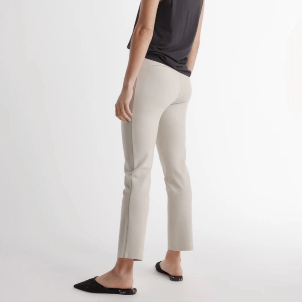 Quince Ultra Stretch Ponte Straight Leg Ankle Pants NEW Size S / 26 Cream