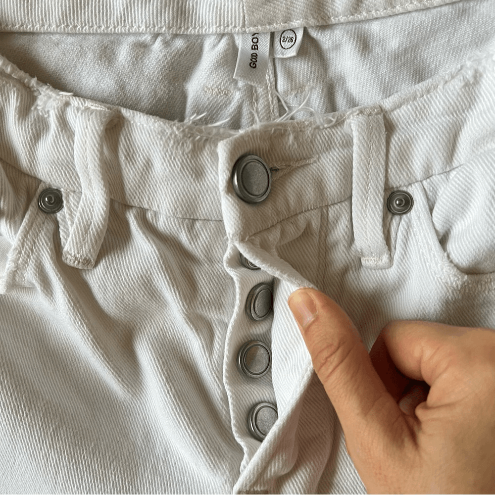 Good American Good Boy White Distressed Straight Jeans Size 2/26