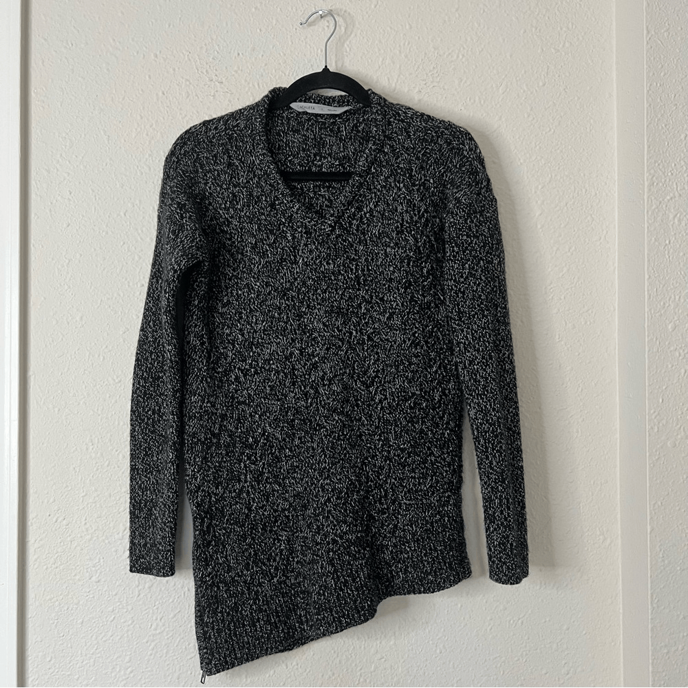 ATHLETA Cashmere and wool blend Sweater Size Small