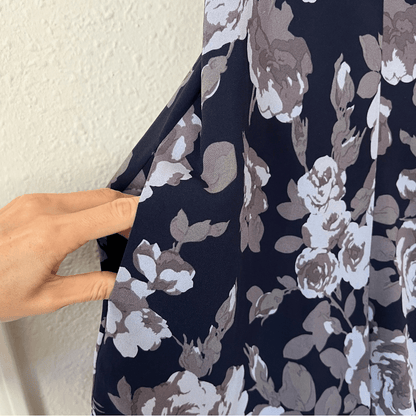 Aritizia Wilfred Navy Blue Rose Floral Melodique Romper Size Small