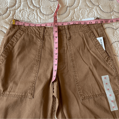Old Navy Lived-In Straight Cargo Khaki Shorts NEW Size 31