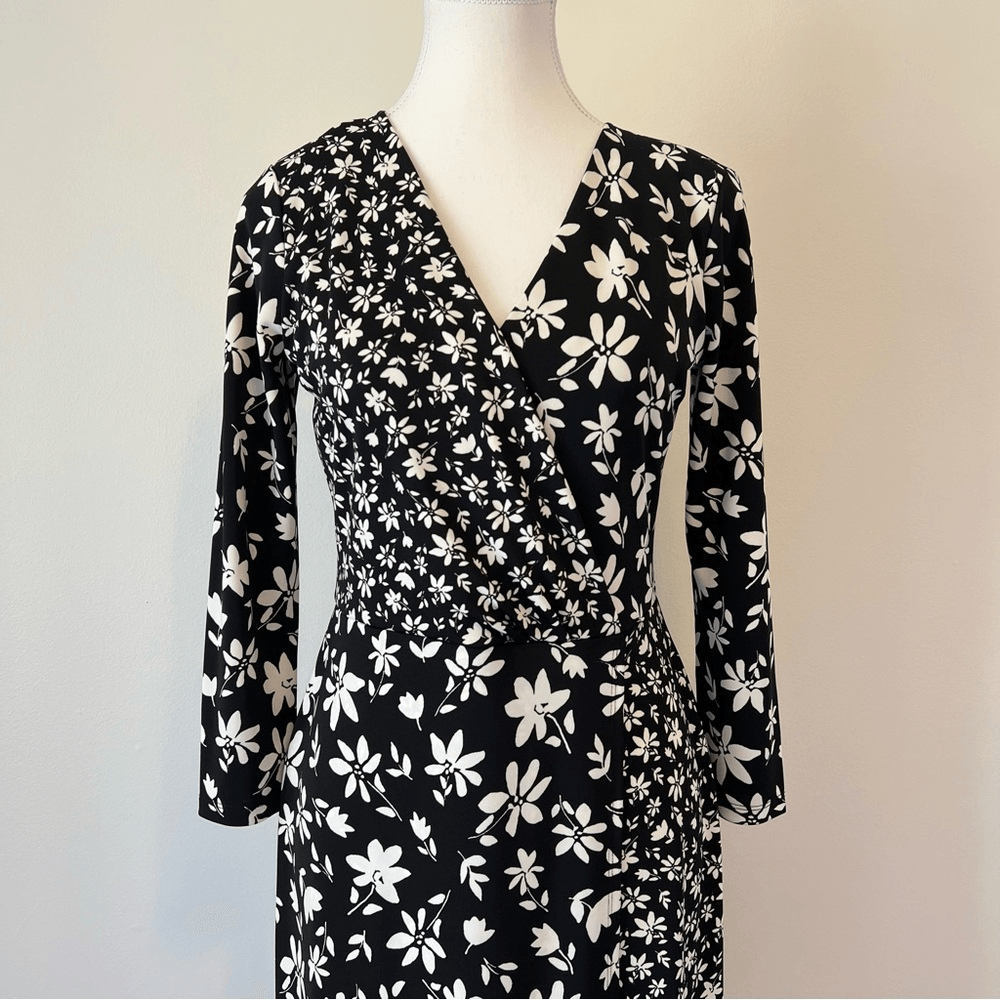 Talbots Bicolor Ditsy Wrap Jersey Black and White Floral Dress NEW Size XS