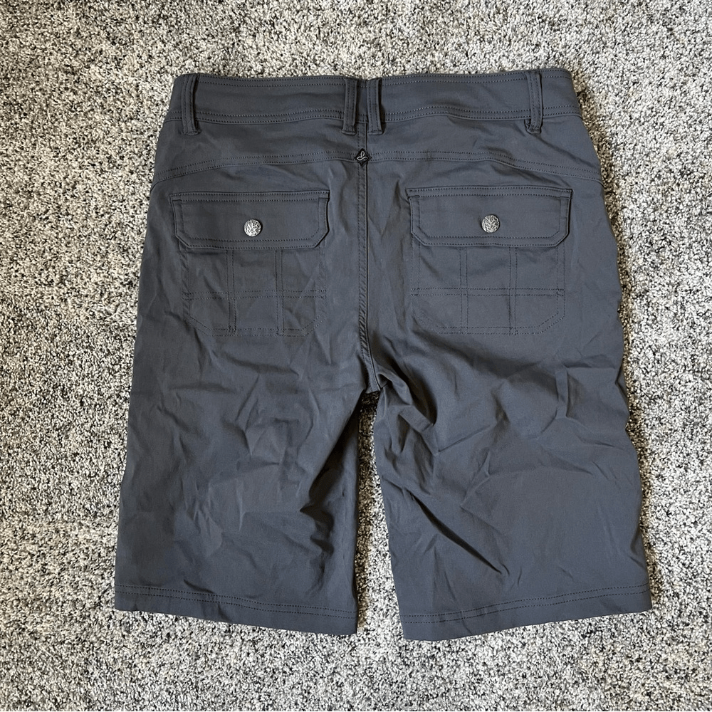 Prana Mid Rise Relaxed 11” Shorts NEW Size 8 Gray Stretchy