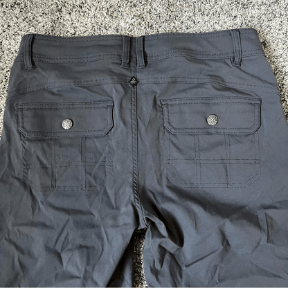 Prana Mid Rise Relaxed 11” Shorts NEW Size 8 Gray Stretchy