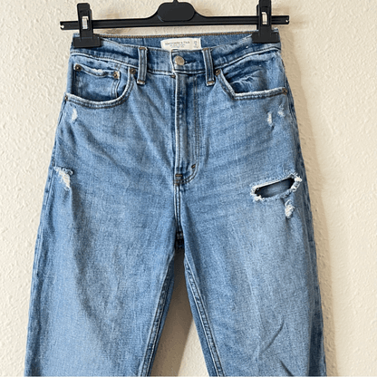 Abercrombie & Fitch The Ankle Straight Ultra High Rise Distressed Jeans Size 26
