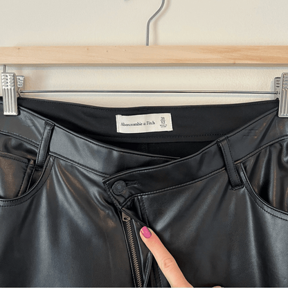 Abercrombie & Fitch 90s Straight Ultra High Rise Vegan Leather Pants Black 31/12