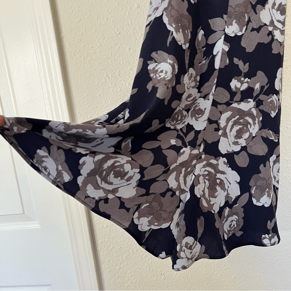 Aritizia Wilfred Navy Blue Rose Floral Melodique Romper Size Small