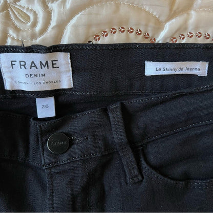 FRAME Le Skinny De Jeanne Raw Stagger Hem Jeans in Black Size 26