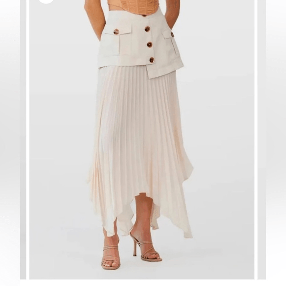 Commense Asymmetrical Pleated Midi Skirt NEW Size Large in Cream