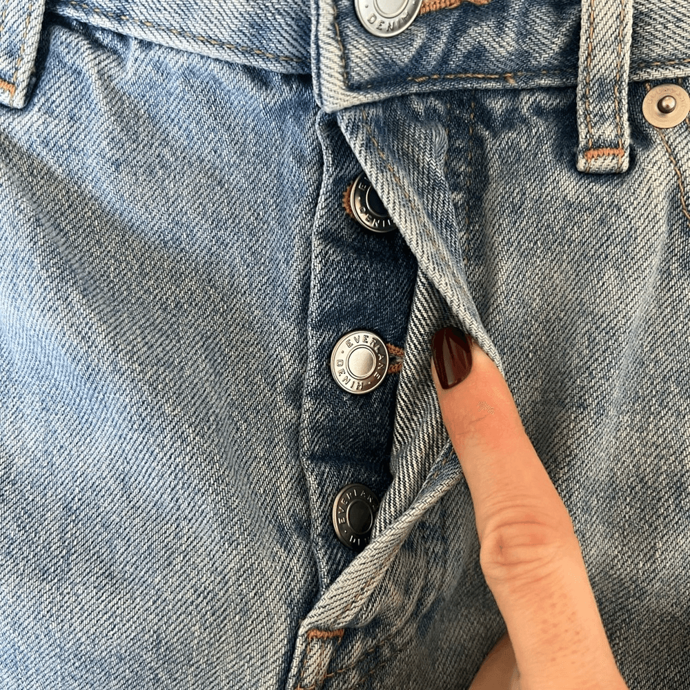 Everlane The Relaxed 90s Jean Denim Shorts Size 26 Light Wash 3”