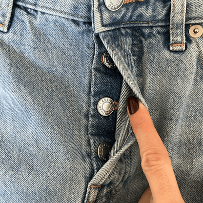 Everlane The Relaxed 90s Jean Denim Shorts Size 26 Light Wash 3”