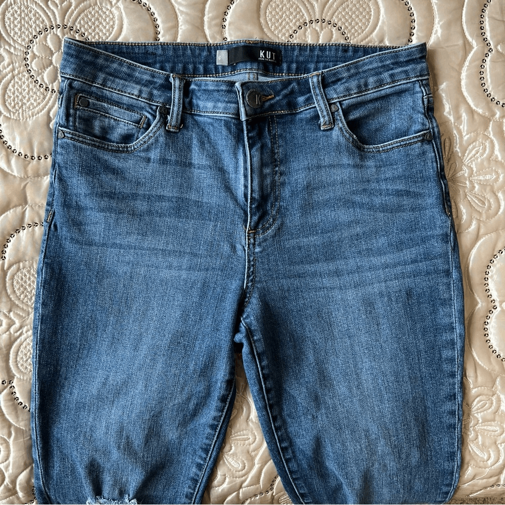 Kut From The Cloth Distressed Jeans Medium Wash Size 6