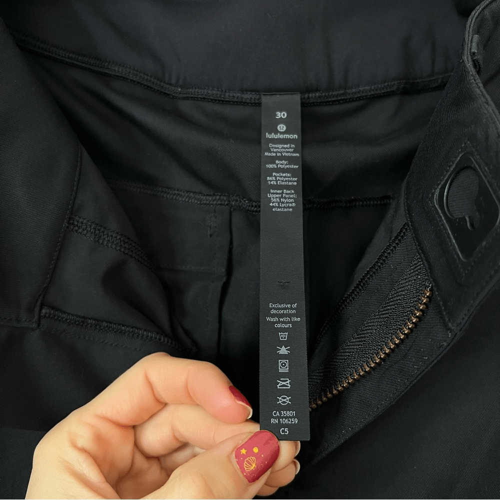 Lululemon Mens Black Classic Fit Pants Size 30