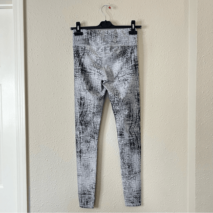 ALO Yoga Tech Lift Airbrush Full-Length Performance Leggings In Crackle Gray S