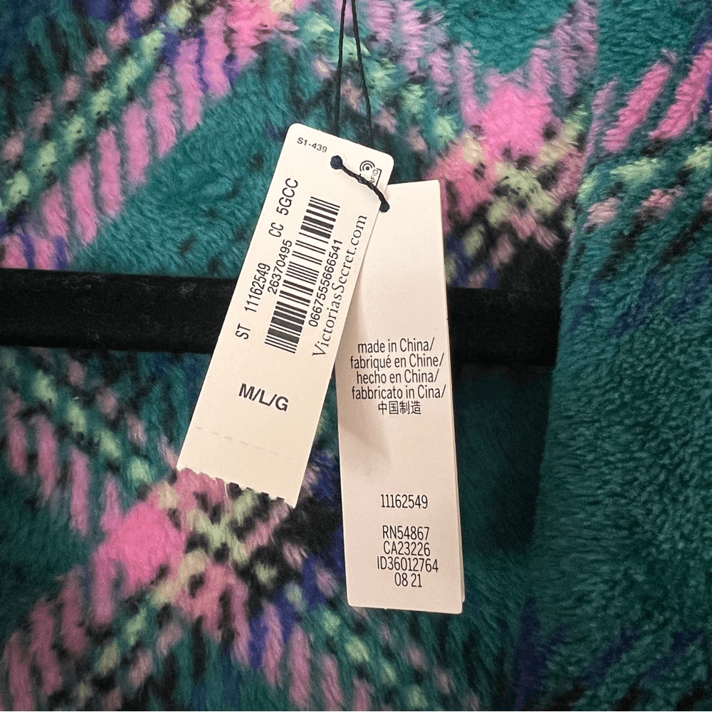 Victoria’s Secret Plaid Plush Velour Plaid Robe NEW Size M/L