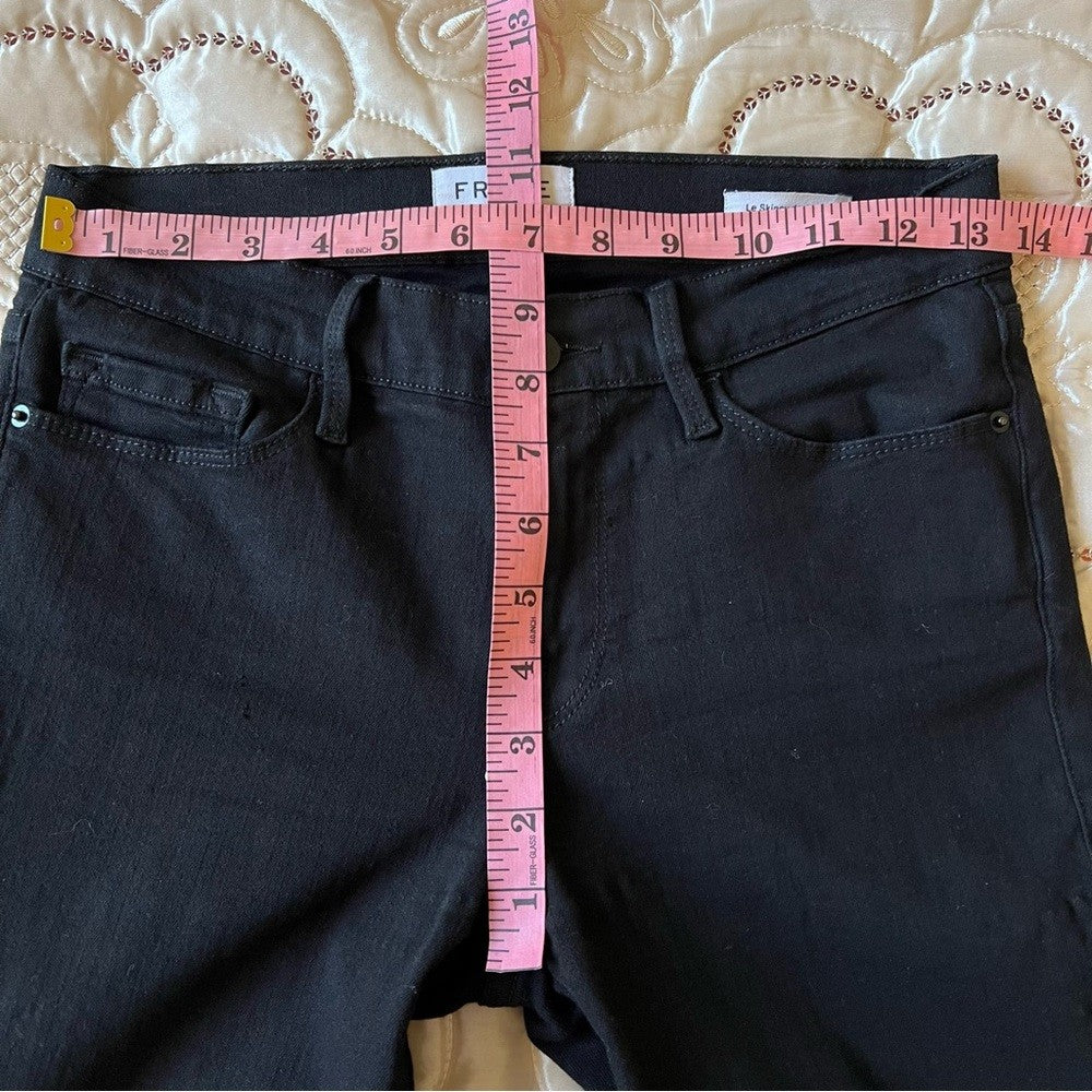 FRAME Le Skinny De Jeanne Raw Stagger Hem Jeans in Black Size 26