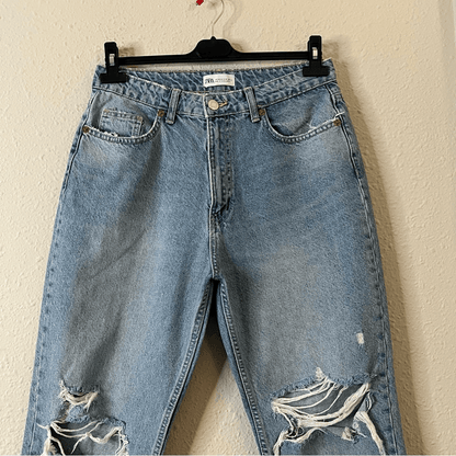 ZARA High Rise Distressed Straight Cropped Jeans Size 8 Light Wash