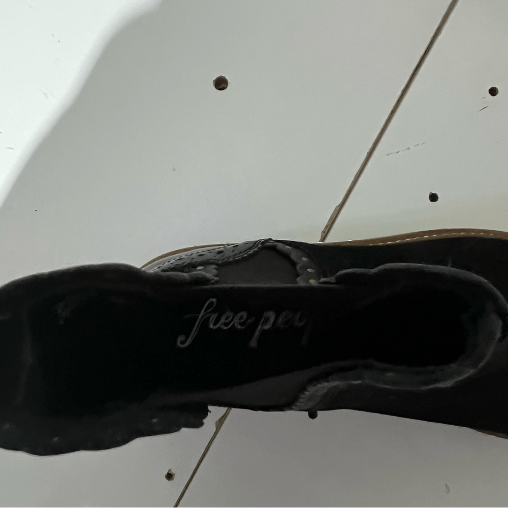 Free People Black Chelsea Boots with Studded Detailing NWOT Size 37,5