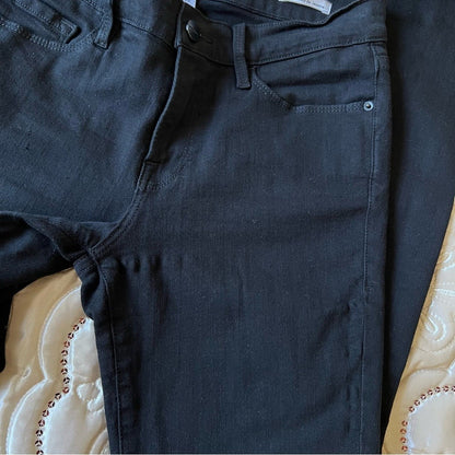 FRAME Le Skinny De Jeanne Raw Stagger Hem Jeans in Black Size 26