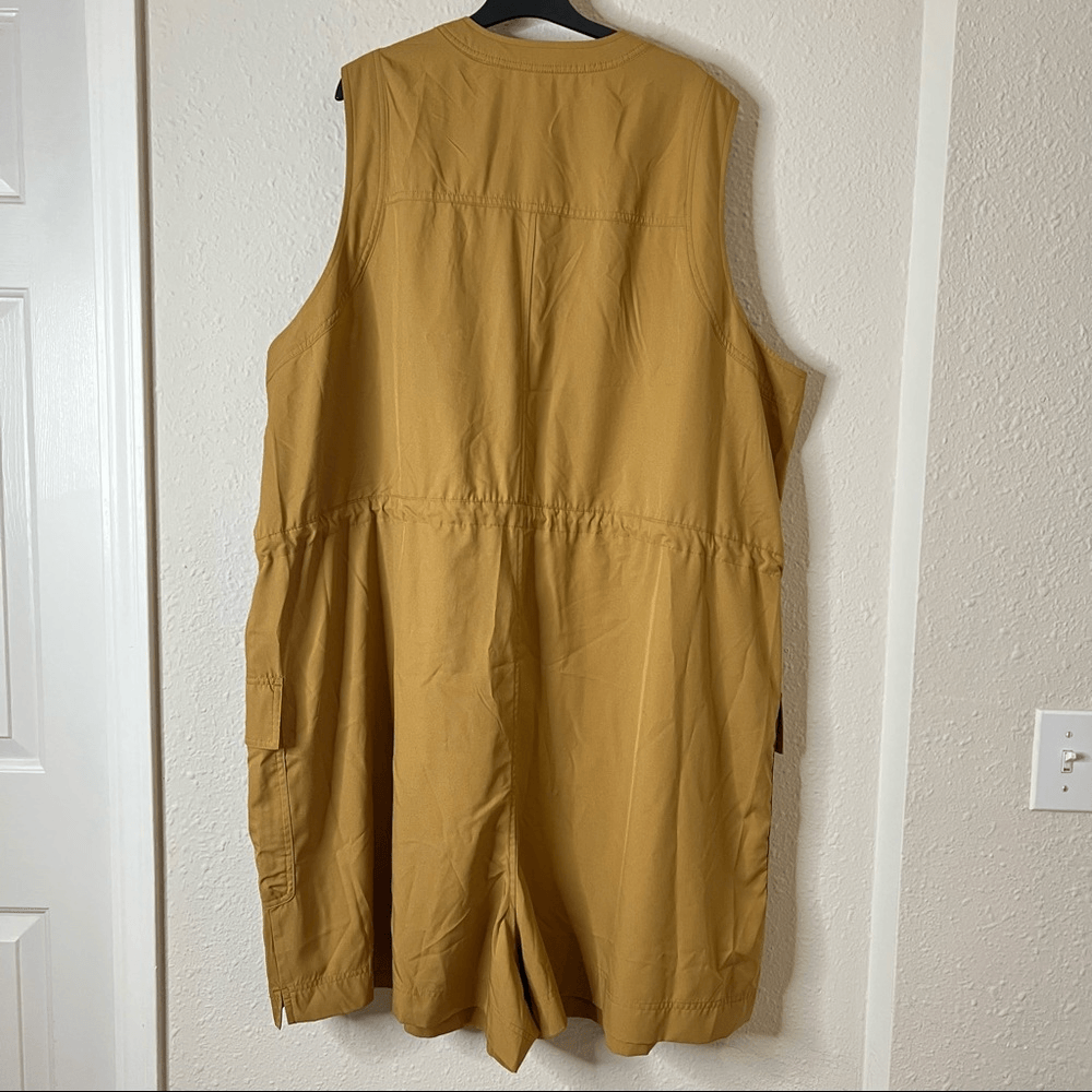 Old Navy StretchTech Sleeveless Zip-Front Cargo Romper Plus Size 4X