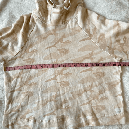Vuori Beach Hoodie in Bisque Camo Size Small